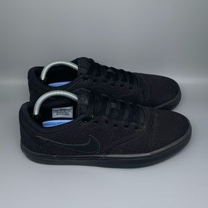 Nike SB Check Solarsoft Canvas Skateboarding Shoes
Women’s Sz 10.5‎